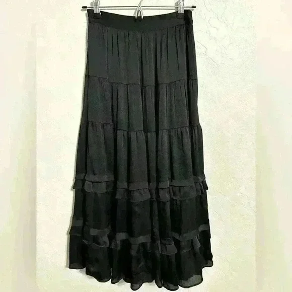 Chelsea & Violet Midi Ruffle Tiered Black Side Zip Flowy Skirt in Black XS - Picture 2 of 7